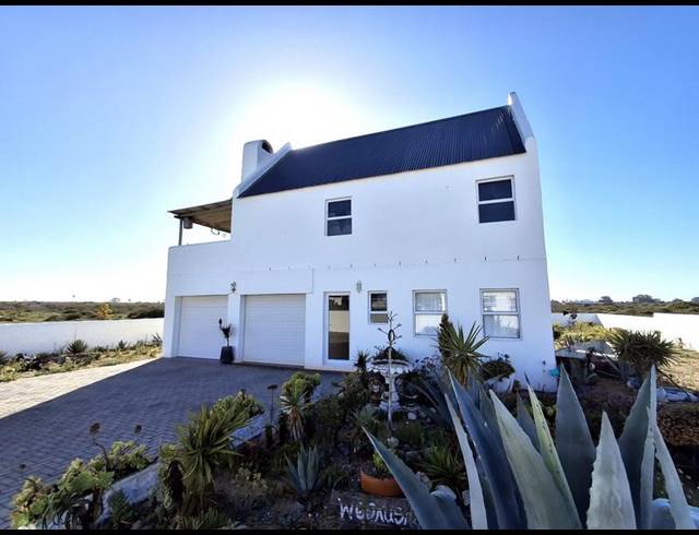 3 BEDROOM HOUSE FOR SALE IN LAMPIESBAAI